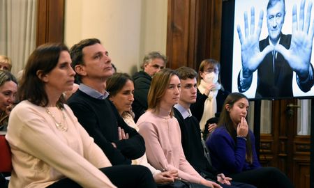 A dos años de su fallecimiento, el exgobernador de Santa Fe, Hermes Binner, recibió un merecido homenaje en la Cámara de Diputados de la Nación. A dos años de su fallecimiento, el exgobernador de Santa Fe, Hermes Binner, recibió un merecido homenaje en la Cámara de Diputados de la Nación.