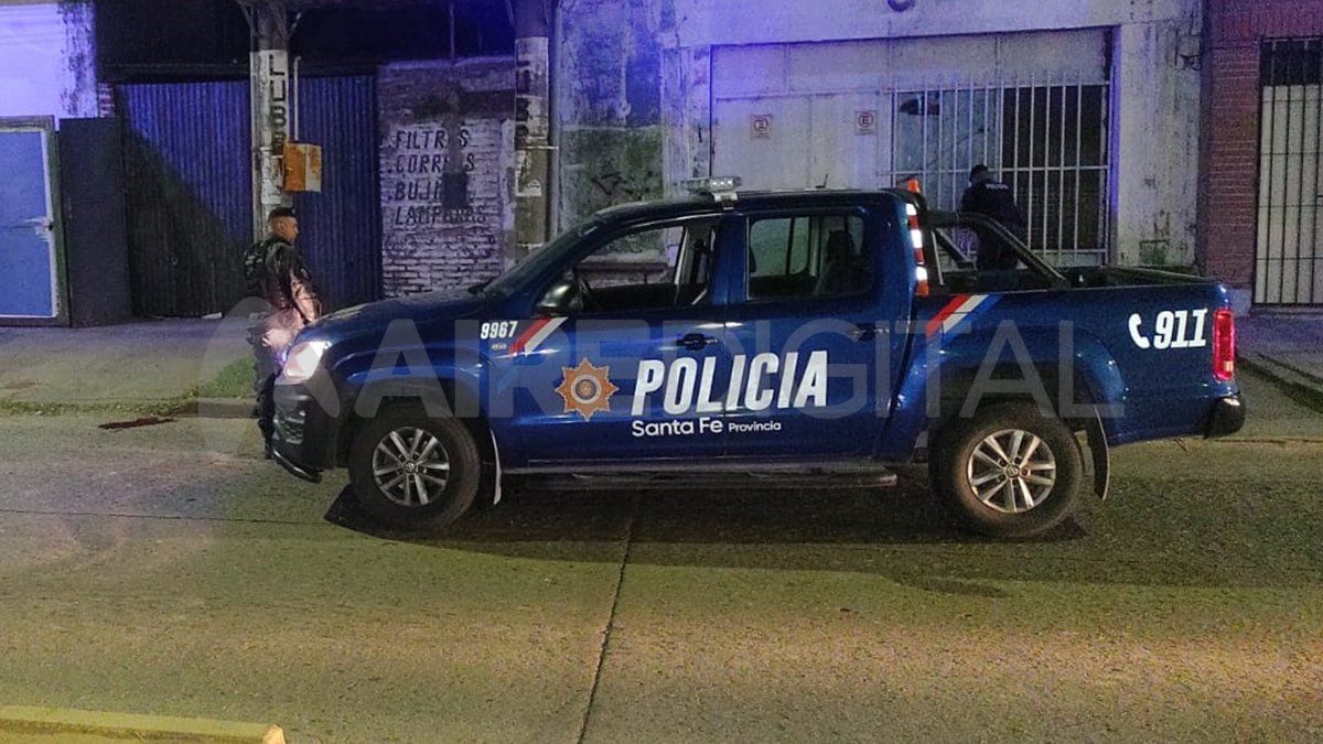 Policías custodiaron la escena del hecho hasta la llegada de los peritos. Policías custodiaron la escena del hecho hasta la llegada de los peritos.