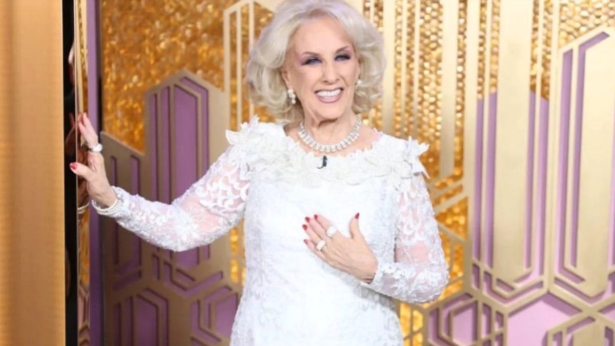 Vestirse de blanco en Año Nuevo representa una tradición que siguen muchas personas.