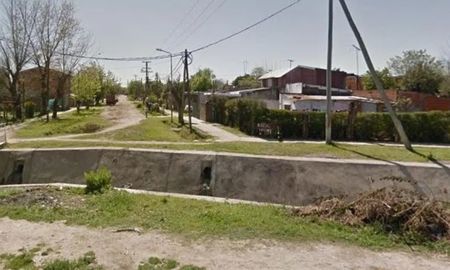 video escalofriante: robaron moto, cayeron a un zanjon, uno murio y el otro resulto herido video escalofriante: robaron moto, cayeron a un zanjon, uno murio y el otro resulto herido