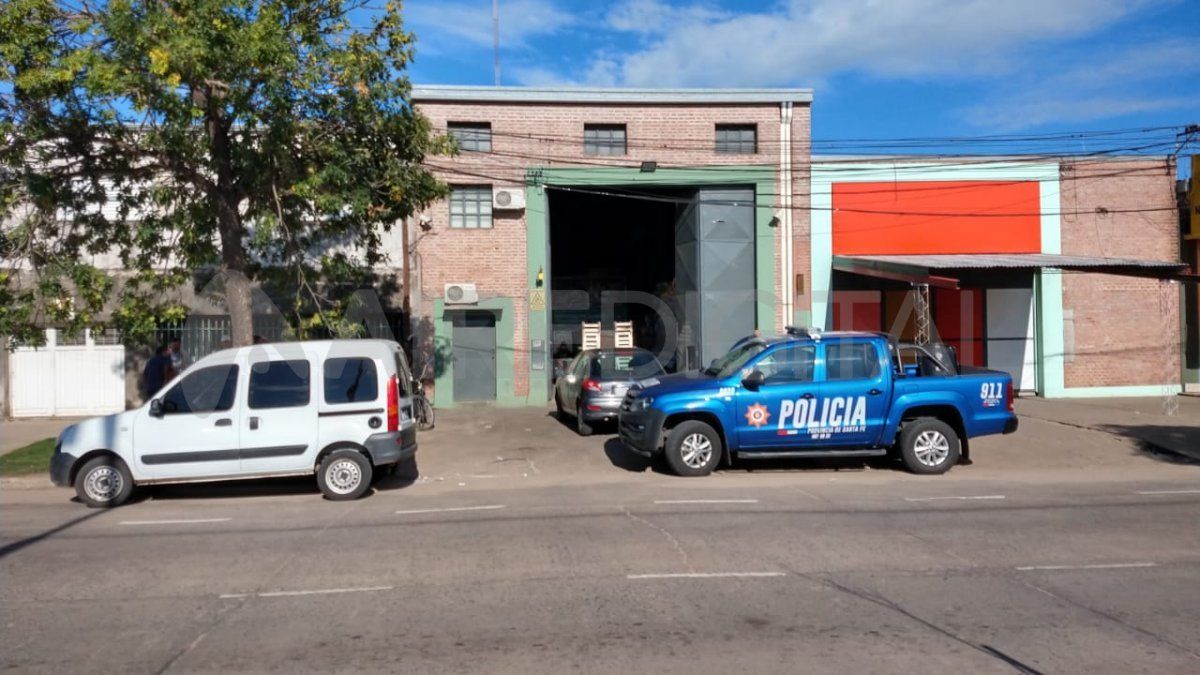 Allanamiento en Avenida Peñaloza al 6.700.