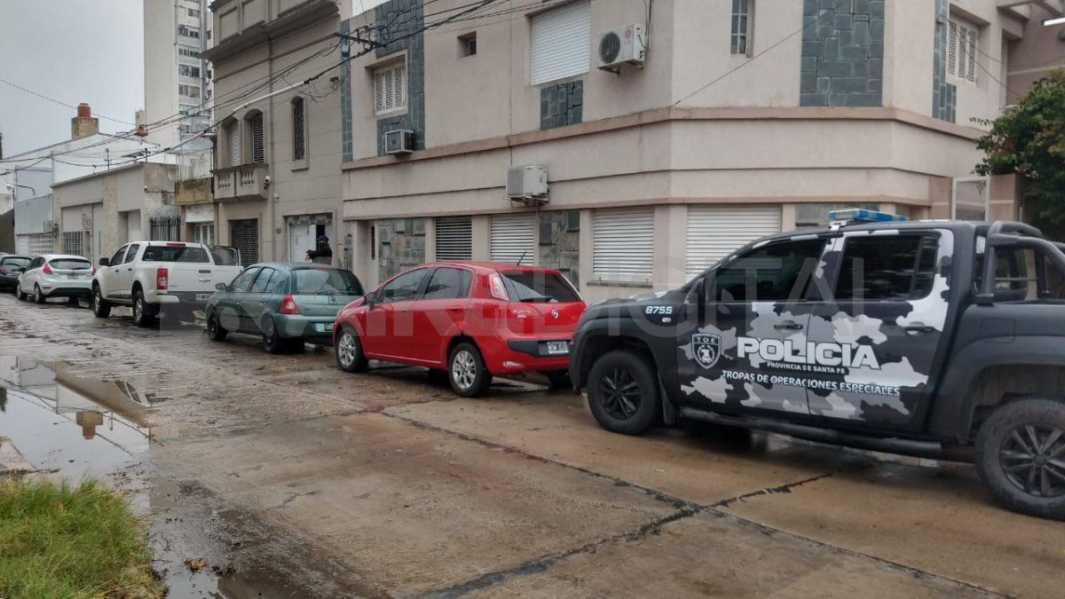 El ex diputado y ex asesor legislativo fue detenido en su casa de Pasaje Lassaga al 3500