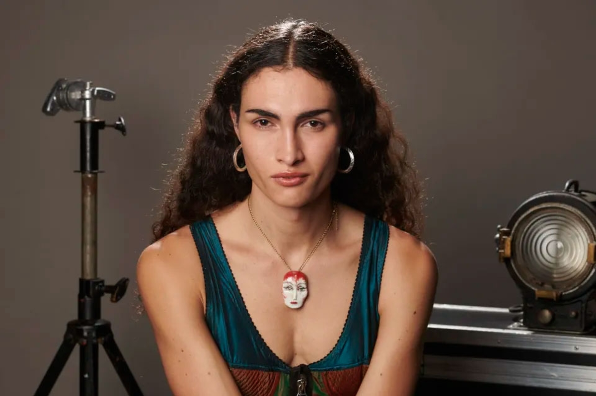 Mina Serrano, la actriz que encarna a Cris Miró en la nueva serie sobre su vida. Mina Serrano, la actriz que encarna a Cris Miró en la nueva serie sobre su vida.