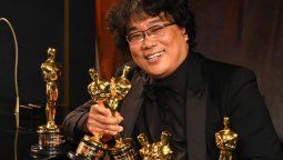 Bong Joon-ho es un director de cine y guionista surcoreano. Entre sus trabajos cinematogr&aacute;ficos figuran Memories Of Murder, la pel&iacute;cula de monstruos The Host y la pel&iacute;cula de acci&oacute;n de ciencia ficci&oacute;n Snowpiercer; las dos &uacute;ltimas est&aacute;n entre las pel&iacute;culas m&aacute;s taquilleras de todos los tiempos en Corea del Sur.