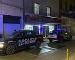 El grave episodio ocurrió en un bazar de calle San Jerónimo, casi en el cruce con Salta, en la ciudad de Santa Fe. El grave episodio ocurrió en un bazar de calle San Jerónimo, casi en el cruce con Salta, en la ciudad de Santa Fe.