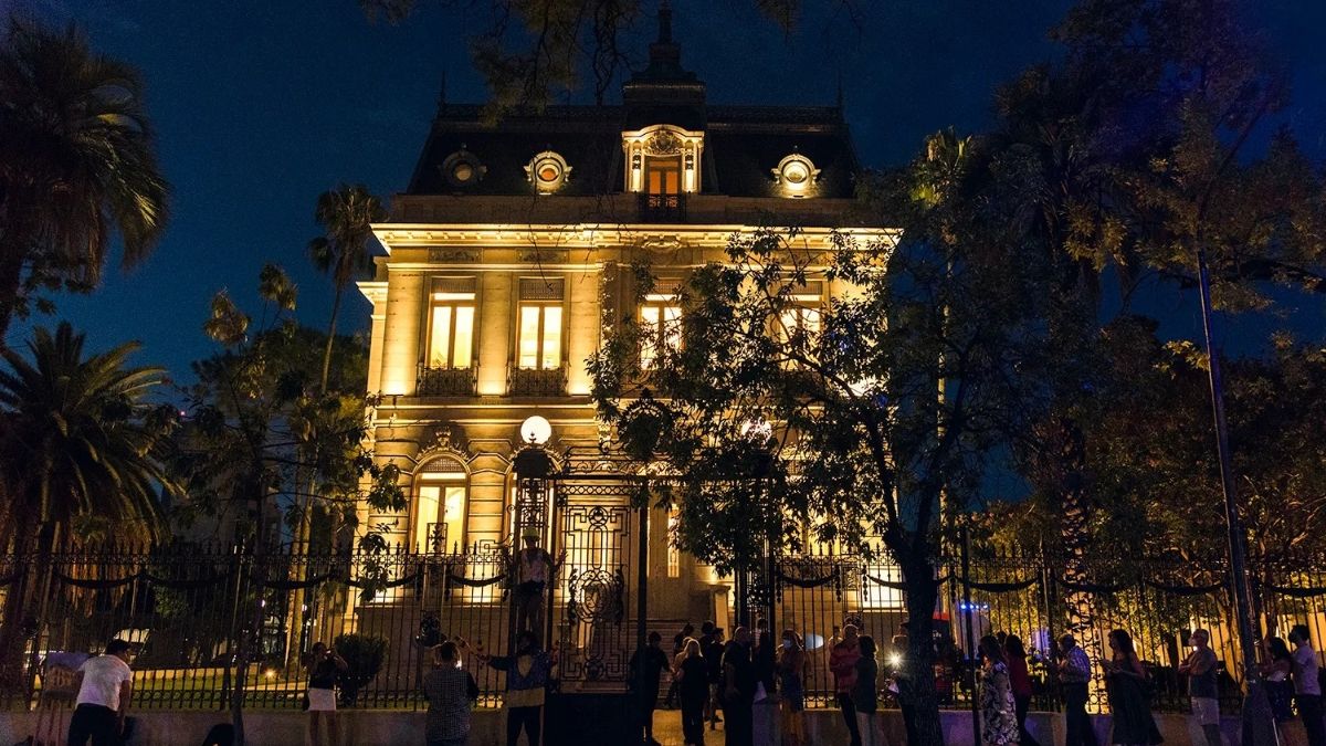 La Casa de la Cultura es uno de los 85 espacios que abrirán sus puertas este sábado por la noche en Santa Fe. La Casa de la Cultura es uno de los 85 espacios que abrirán sus puertas este sábado por la noche en Santa Fe.