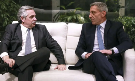 Alberto Fernández apartó al gobernador de Chubut de la comitiva y anticipó su regreso Alberto Fernández apartó al gobernador de Chubut de la comitiva y anticipó su regreso