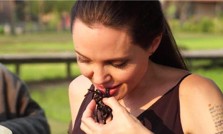 La excéntrica dieta de Angelina Jolie que incluye gusanos y tarántulas La excéntrica dieta de Angelina Jolie que incluye gusanos y tarántulas