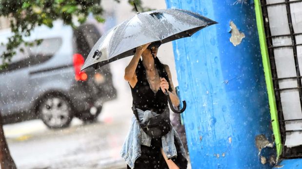 Cielo amenazante sobre la capital: la ciudad de Santa Fe ya superó el promedio de lluvia para abril y se espera un miércoles con fuertes tormentas.