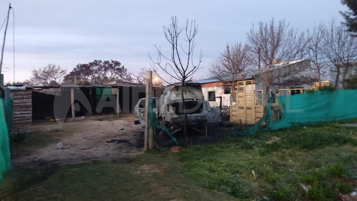 Incendiaron el auto del entrenador de Rincón imputado por abuso sexual infantil