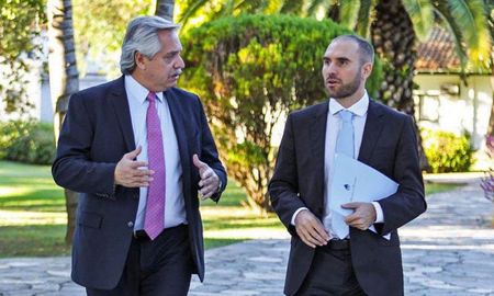 Aire de Santa Fe | Alberto Fernandez y Martin Guzman.jpg