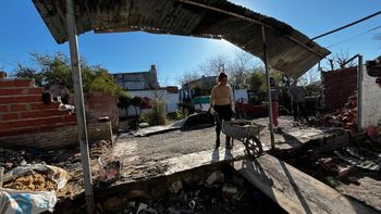 Así quedó la casa de Natalia en Ayacucho al 3700 luego de un feroz incendio.visibility