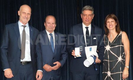 Horacio Rosatti fue reconocido por la Universidad de Mendoza el 29 de noviembre. Horacio Rosatti fue reconocido por la Universidad de Mendoza el 29 de noviembre.