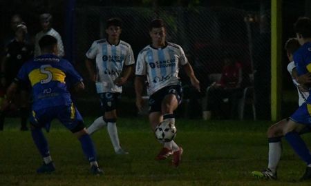 Libertad de Estación Clucellas venció a Atlético de Rafaela en el comienzo de la fecha. Foto: Prensa Atlético. Libertad de Estación Clucellas venció a Atlético de Rafaela en el comienzo de la fecha. Foto: Prensa Atlético.