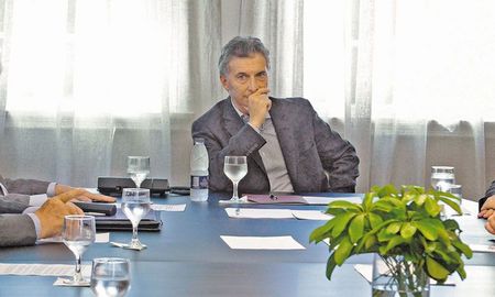 preven una mayor caida en la imagen de mauricio macri preven una mayor caida en la imagen de mauricio macri