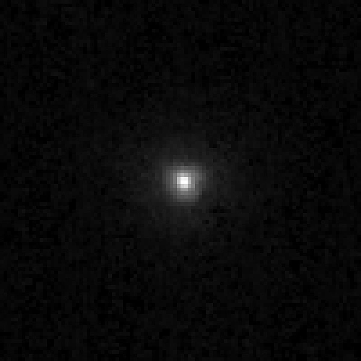 Imagen del telescopio espacial Hubble de Quirón y su coma, en 1996. Imagen del telescopio espacial Hubble de Quirón y su coma, en 1996.