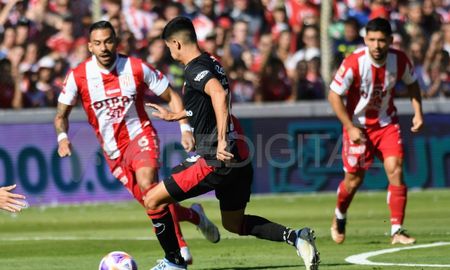 El clásico santafesino terminó 1-1 en el estadio 15 de Abril. El clásico santafesino terminó 1-1 en el estadio 15 de Abril.