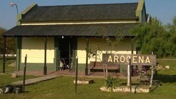 El remis fue encontrado en un camino rural de Arocena