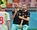 Marko Arnautovic, de Austria, fue sancionado con un partido por insultos racistas durante el partido ante Macedonia por la Eurocopa. Marko Arnautovic, de Austria, fue sancionado con un partido por insultos racistas durante el partido ante Macedonia por la Eurocopa.