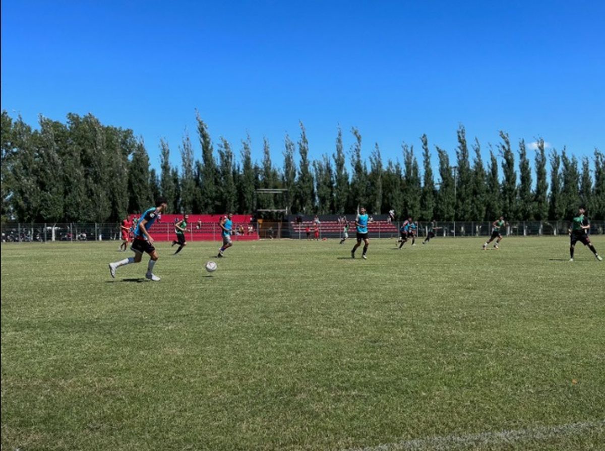 Colón realizó pruebas libres de jugadores. Colón realizó pruebas libres de jugadores.