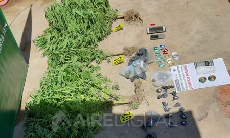 Allanaron una vivienda en Colastiné Norte y encontraron marihuana y cocaína Allanaron una vivienda en Colastiné Norte y encontraron marihuana y cocaína