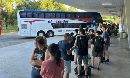 Si bien la medida avanza en un esquema de desregulación, en línea con los principios del Decreto 70/2023, el Estado mantendrá su rol de control a través de la Comisión Nacional de Regulación del Transporte (CNRT). Si bien la medida avanza en un esquema de desregulación, en línea con los principios del Decreto 70/2023, el Estado mantendrá su rol de control a través de la Comisión Nacional de Regulación del Transporte (CNRT).