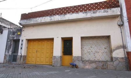 La vivienda en donde ocurrió el brutal y sangriento crimen. La vivienda en donde ocurrió el brutal y sangriento crimen.