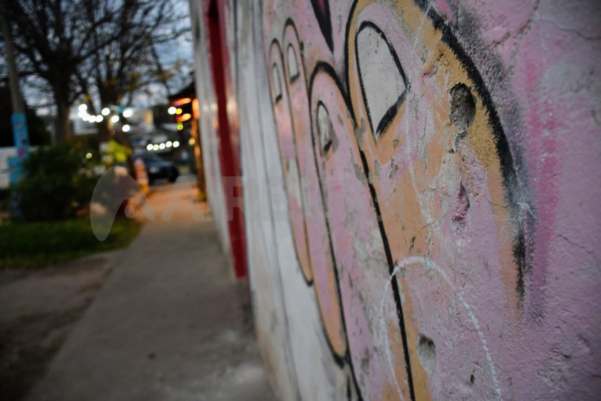 En el marco de la violencia en Rosario, también atacaron a tiros una iglesia donde funciona un comedor comunitario. En el marco de la violencia en Rosario, también atacaron a tiros una iglesia donde funciona un comedor comunitario.