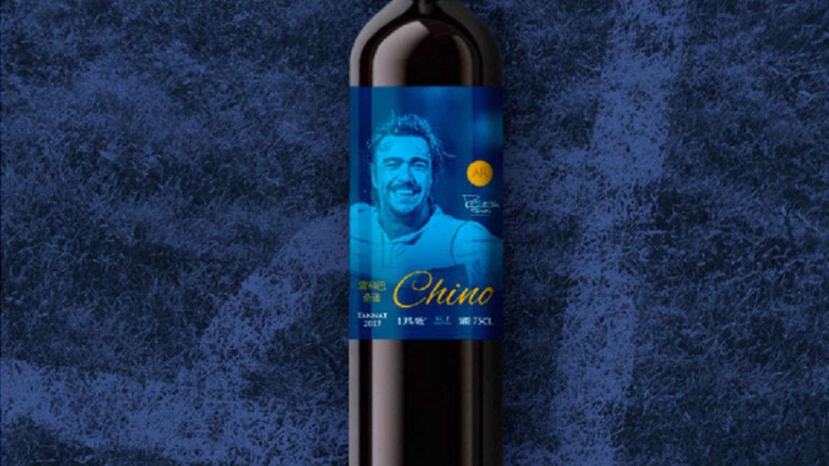 Un ídolo del fútbol uruguayo presentó su propia línea de vinos