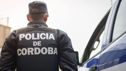 Convivencia macabra en Córdoba: detuvieron a una mujer tras hallar el cuerpo de su hija bajo la cama