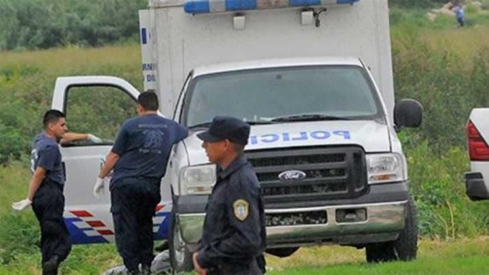Los efectivos policiales llegaron al lugar y se encontraron con el trágico desenlace, ya que el pequeño no tenía signos vitales y los esfuerzos por reanimarlo fueron inútiles