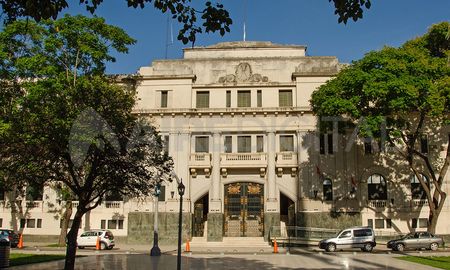 La audiencia para el detenido por el doble homicidio tendrá lugar en la sede de los tribunales santafesinos. La audiencia para el detenido por el doble homicidio tendrá lugar en la sede de los tribunales santafesinos.