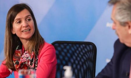 Luego de una reunión que encabezó Fernanda Raverta junto a su equipo, Anses emitió un comunicado oficial aclarando que no hay impedimento para que los bancos vendan dólares. Luego de una reunión que encabezó Fernanda Raverta junto a su equipo, Anses emitió un comunicado oficial aclarando que no hay impedimento para que los bancos vendan dólares.