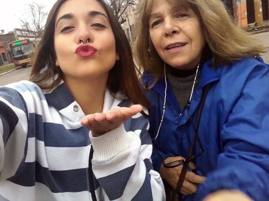 La madre de María Becerra dejó un mensaje despectivo hacia la pareja