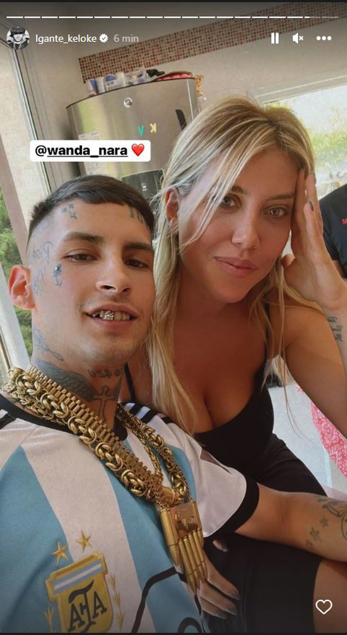 Wanda Nara y L-Gante vieron el partido de Argentina juntos.