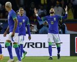 Brasil es la única selección que estuvo presente en todas las ediciones de la Copa Mundial de la FIFA, la que tiene más triunfos (73) y mayor cantidad de goles anotados (229). Brasil es la única selección que estuvo presente en todas las ediciones de la Copa Mundial de la FIFA, la que tiene más triunfos (73) y mayor cantidad de goles anotados (229).