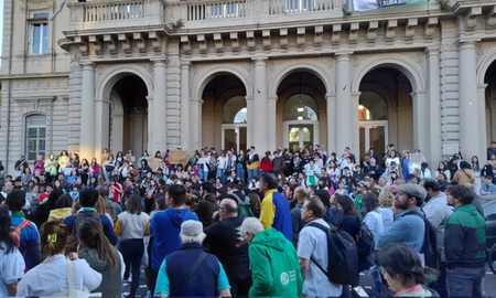 Los trabajadores y organismos de derechos humanos denuncian la medida. Los trabajadores y organismos de derechos humanos denuncian la medida.