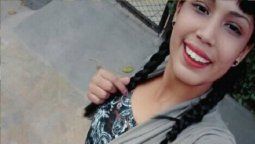 La chica de 18 años perdió la vida luego de recibir una bala perdida de un tiroteo que se produjo este jueves por la noche en el barrio La Gloria de Godoy Cruz, en la provincia de Mendoza. &nbsp;