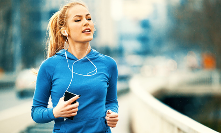 Beneficios de escuchar música cuando entrenas
