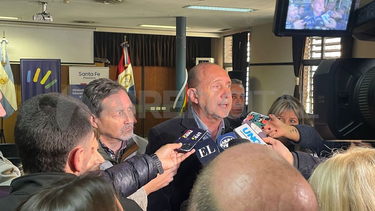 Omar Perotti, gobernador de Santa Fe, había anunciado que no pagaría la suma fija en la provincia. Omar Perotti, gobernador de Santa Fe, había anunciado que no pagaría la suma fija en la provincia.