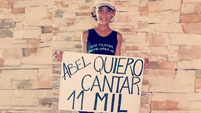Abel Pintos le cumplió el sueño a un niño cantante y el video es emocionante