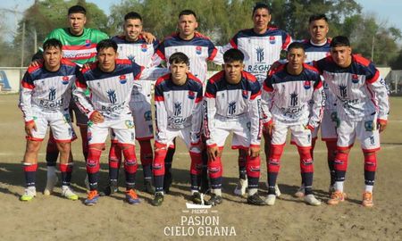 Santa Fe FC goleó en Rincón y es líder de la Liga Santafesina de Fútbol. Foto: Prensa El Cadi. Santa Fe FC goleó en Rincón y es líder de la Liga Santafesina de Fútbol. Foto: Prensa El Cadi.