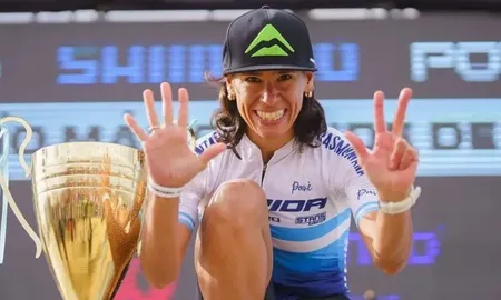 Agustina Apaza obtuvo la medalla de plata en la prueba femenina de Mountain Bike y obtuvo la primera medalla para Argentina en los Juegos Odesur 2022. Agustina Apaza obtuvo la medalla de plata en la prueba femenina de Mountain Bike y obtuvo la primera medalla para Argentina en los Juegos Odesur 2022.