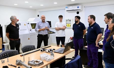 La industria aeroespacial representa una enorme oportunidad para Santa Fe, destacó Omar Perotti. La industria aeroespacial representa una enorme oportunidad para Santa Fe, destacó Omar Perotti.
