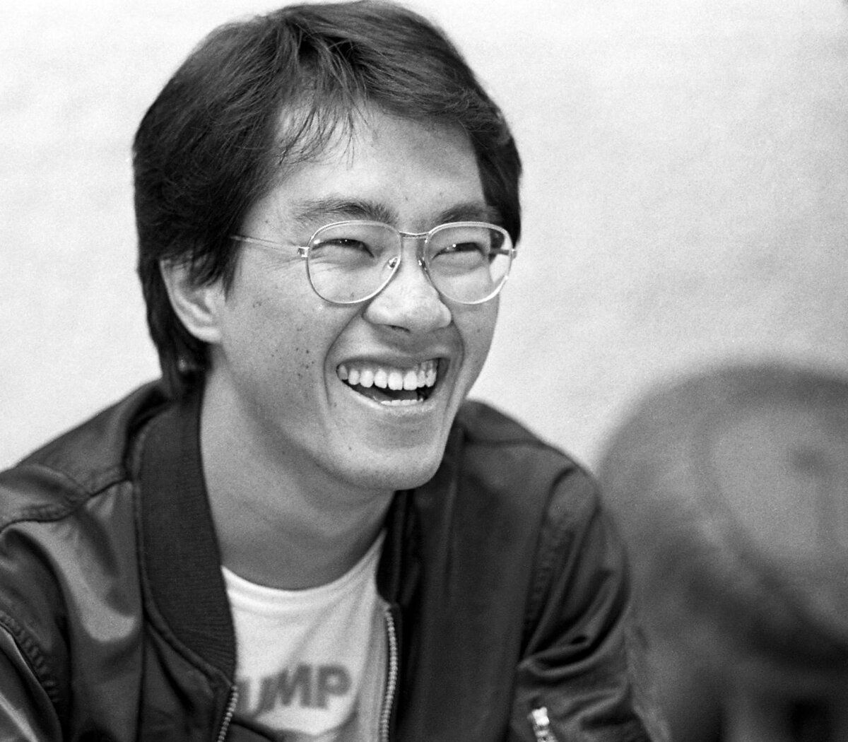Una de las pocas fotos de Akira Toriyama. Una de las pocas fotos de Akira Toriyama.