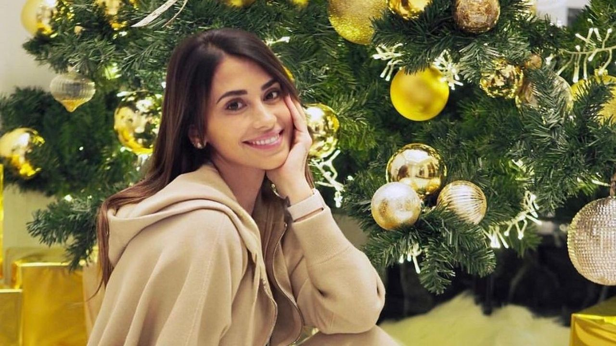 Antonela Roccuzzo armó el árbol de Navidad en Qatar y un detalle se llevó toda la atención