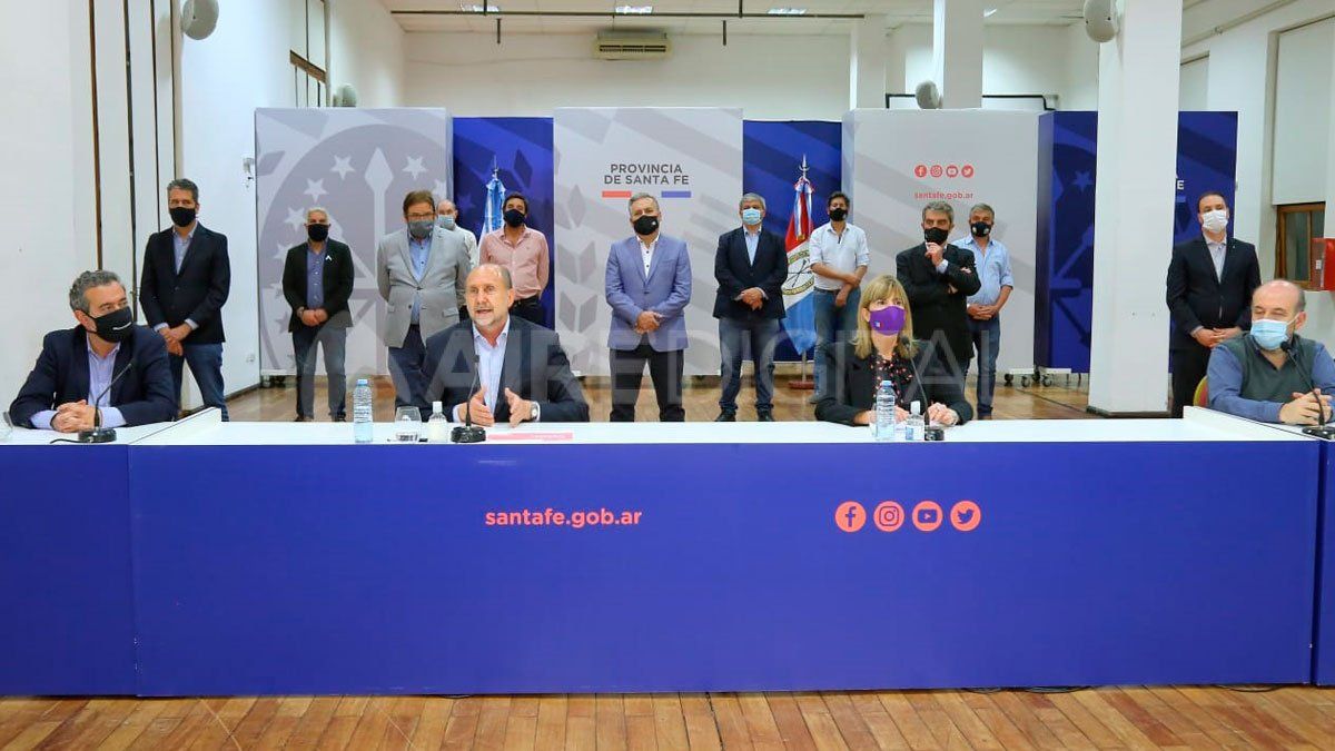 La conferencia estuvo encabezada por el gobernador Omar perotti y la vicegobernadora Alejandra Rodenas.&nbsp;