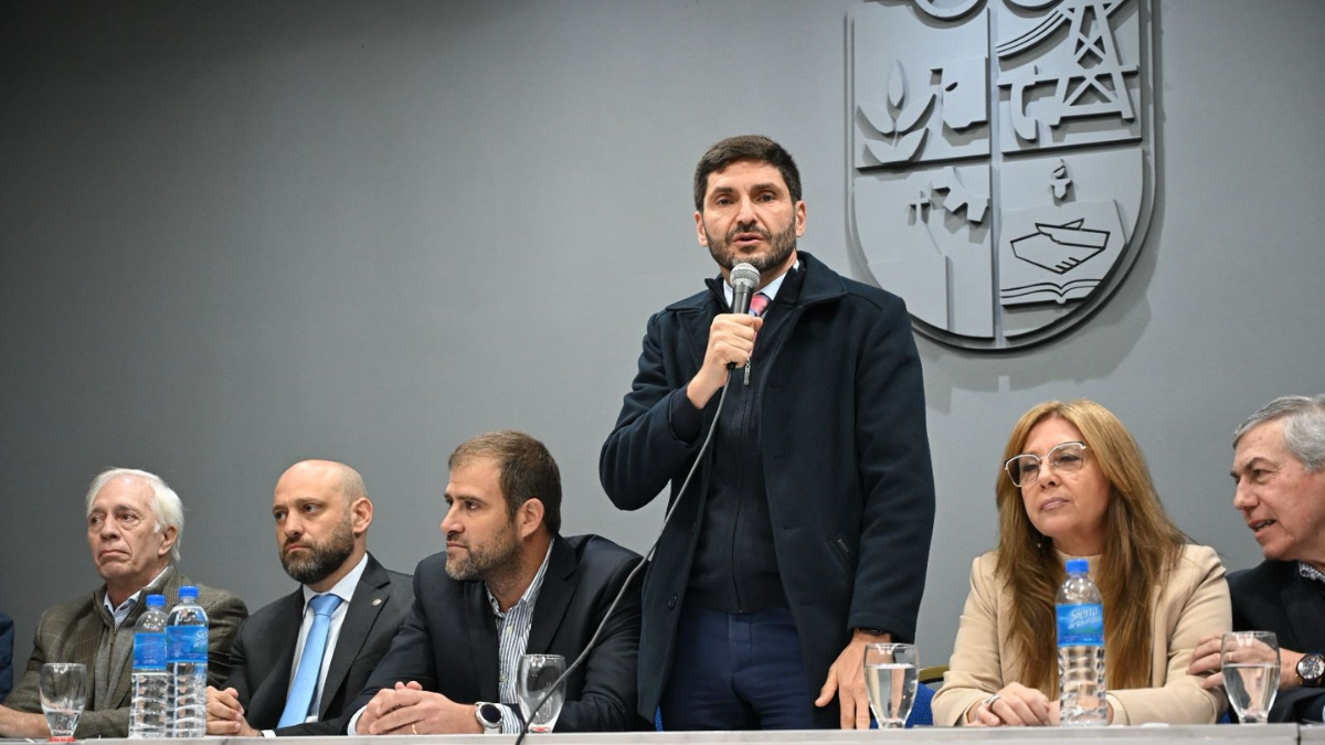 El gobernador Maximiliano Pullaro presidió esta semana la apertura del encuentro del Gabinete Productivo de la Región Centro.