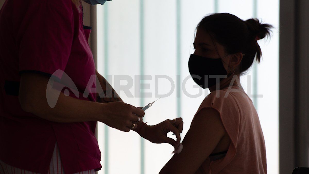 Este miércoles comienzan a aplicar las 30.600 dosis de Sputnik V que fueron enviadas por Nación.