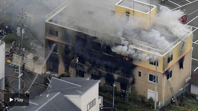 “¡Van a morir!”: el escalofriante grito del atacante que incendió un estudio de animé en Japón y mató a más de 30 personas